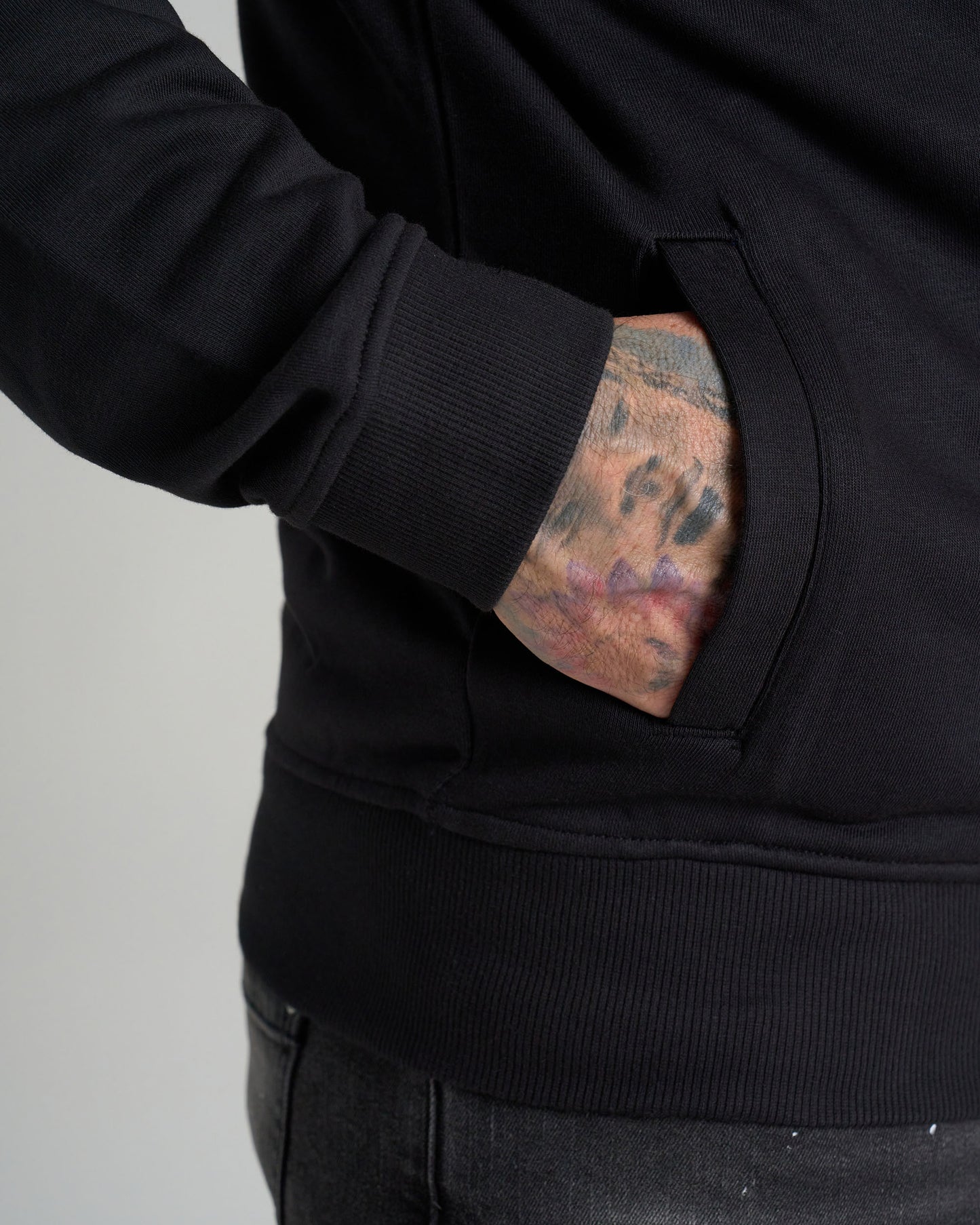 BASIC III Men's Sweatshirt BLACK