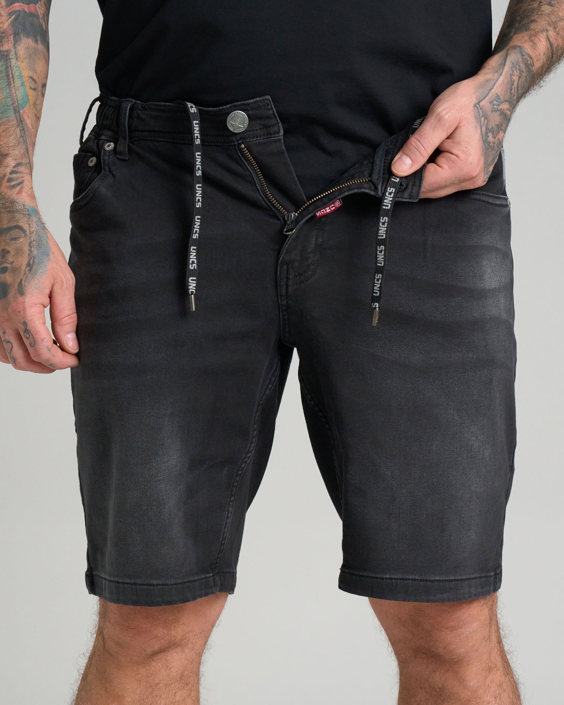WESLEY II Men's Shorts BLACK
