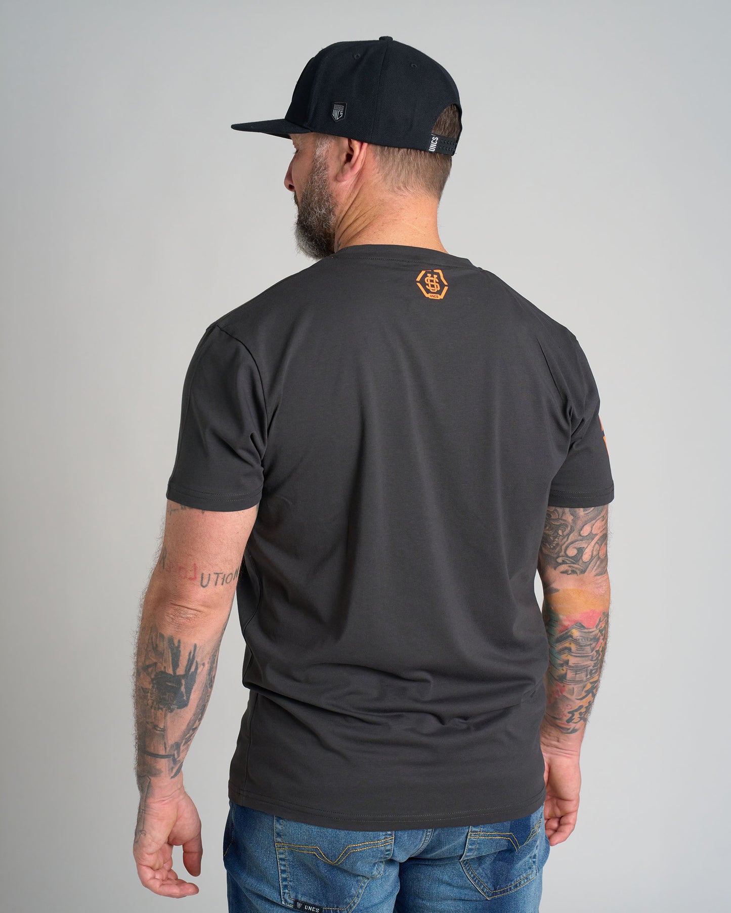 STAFFBULL III Men's T-Shirt ASPHALT