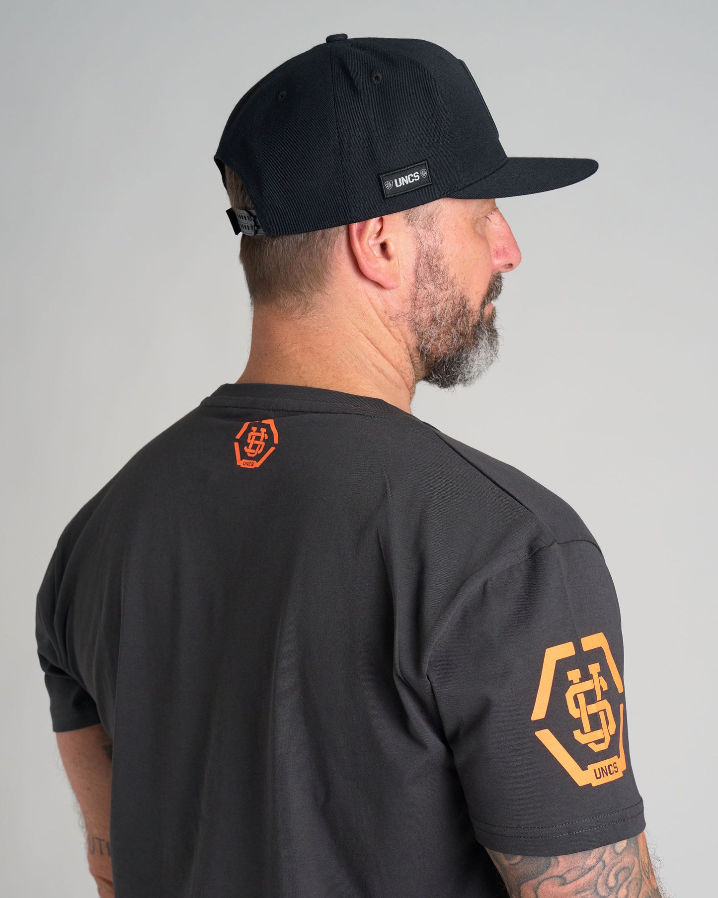 STAFFBULL III Men's T-Shirt ASPHALT