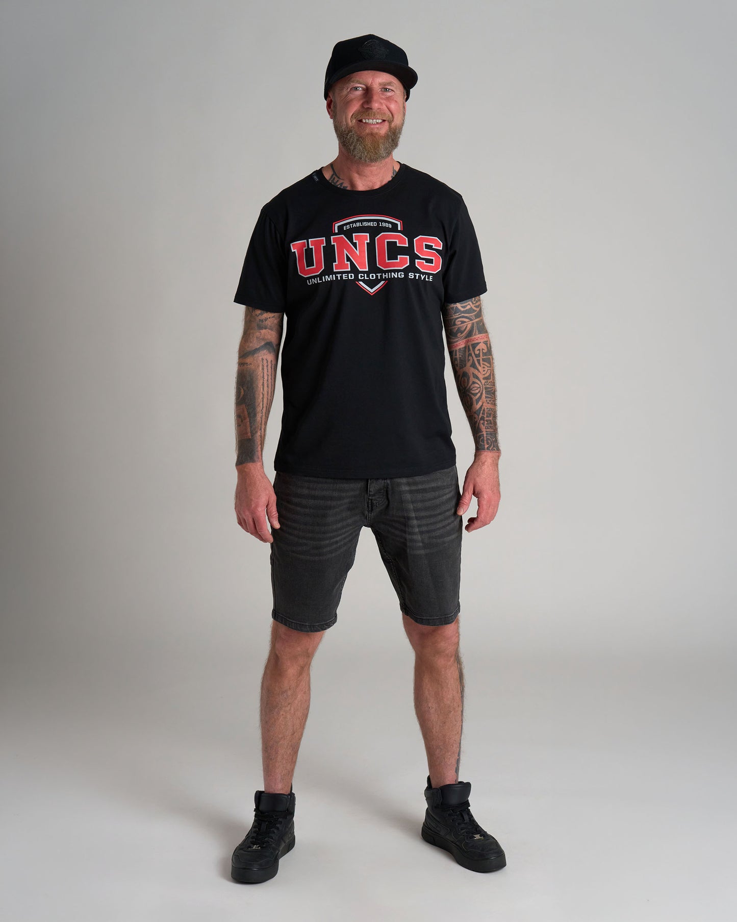 UNCS TEAM Men's T-Shirt BLACK/RED
