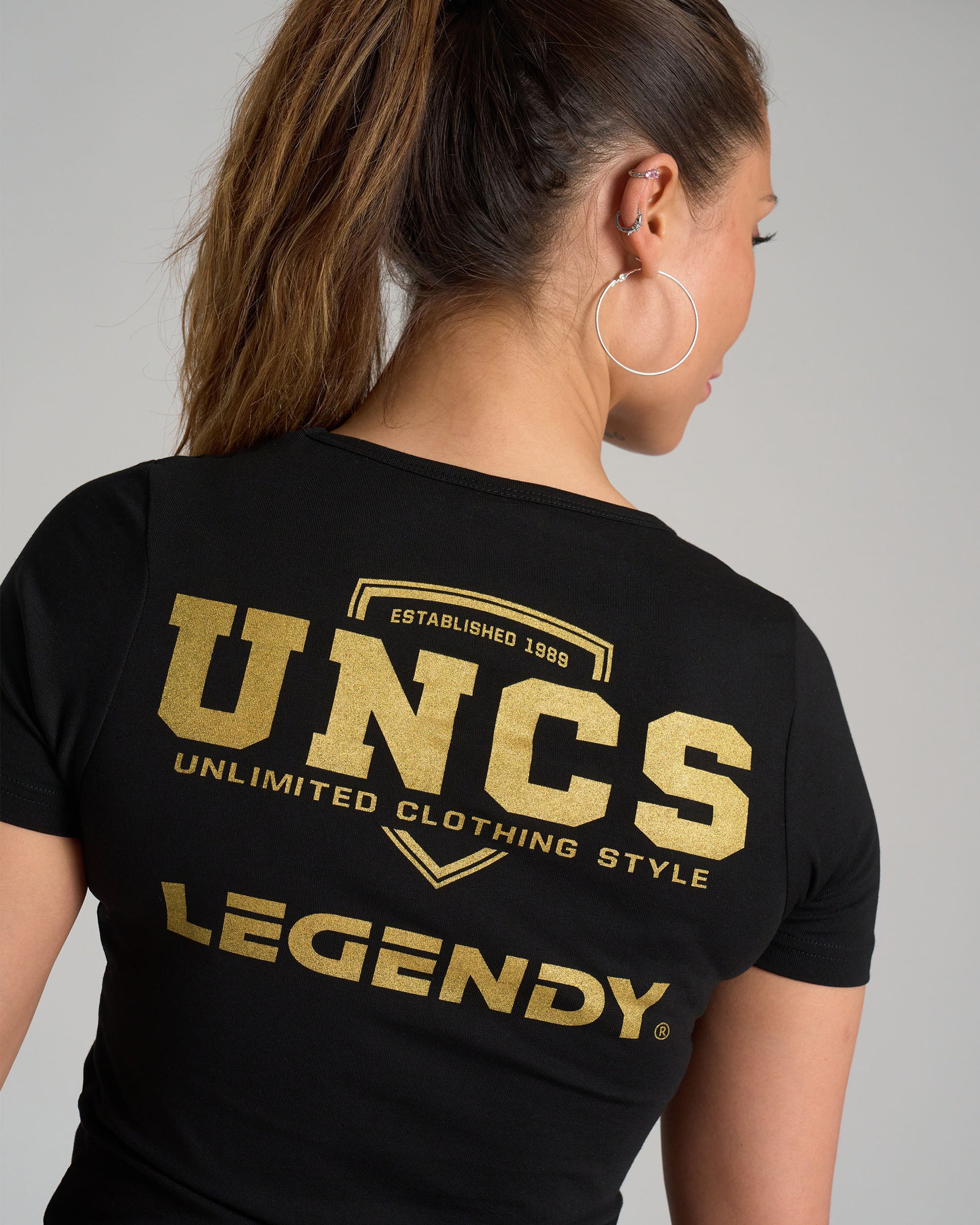 LEGENDY Women's T-Shirt BLACK