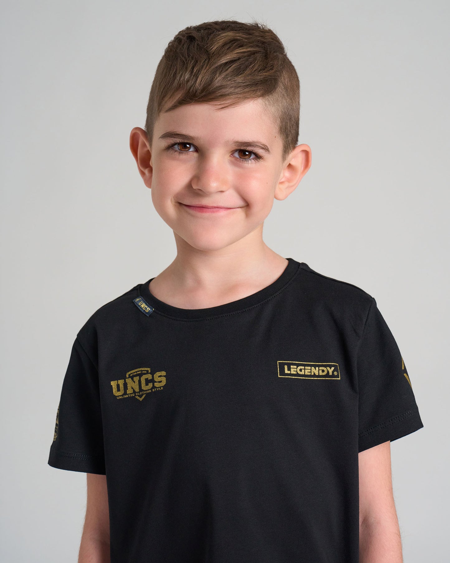 LEGENDY Children's T-Shirt BLACK